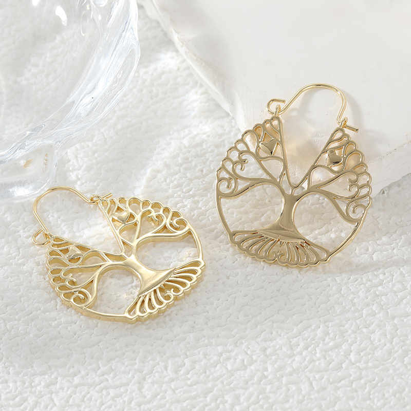 Luxury Retro Style Hollowed Ou - Luxury Lifestyle Jewelry review and price